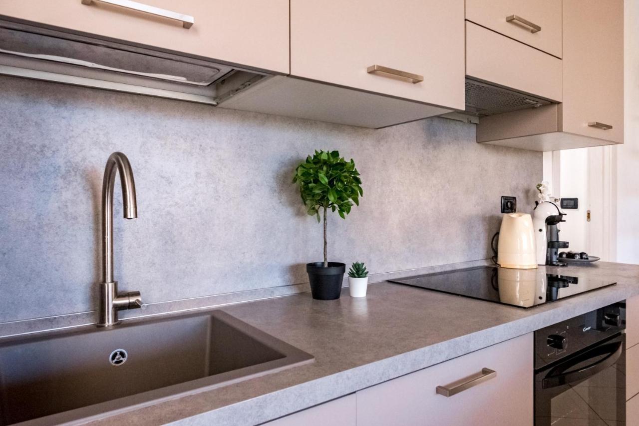Residenza Oleandro Apartment Десенцано дел Гарда Екстериор снимка