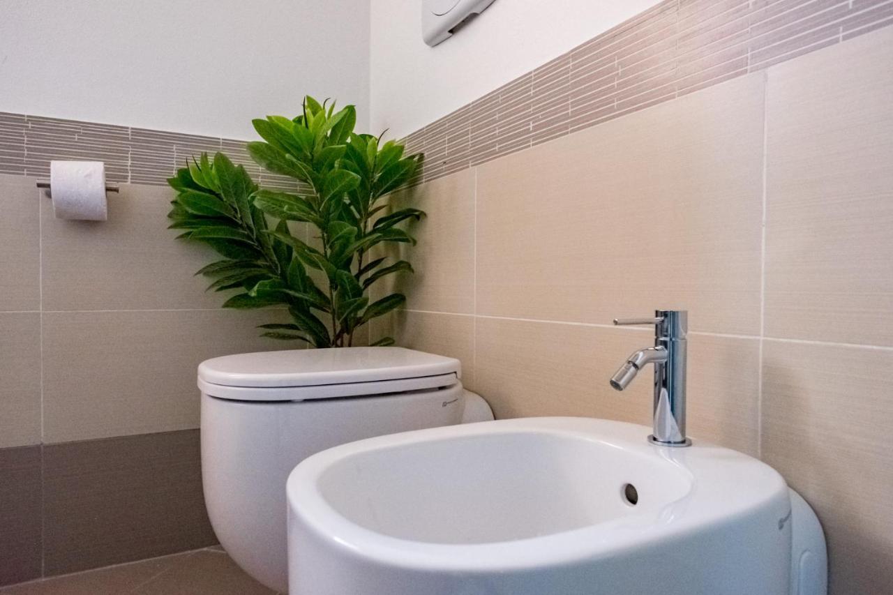 Residenza Oleandro Apartment Десенцано дел Гарда Екстериор снимка