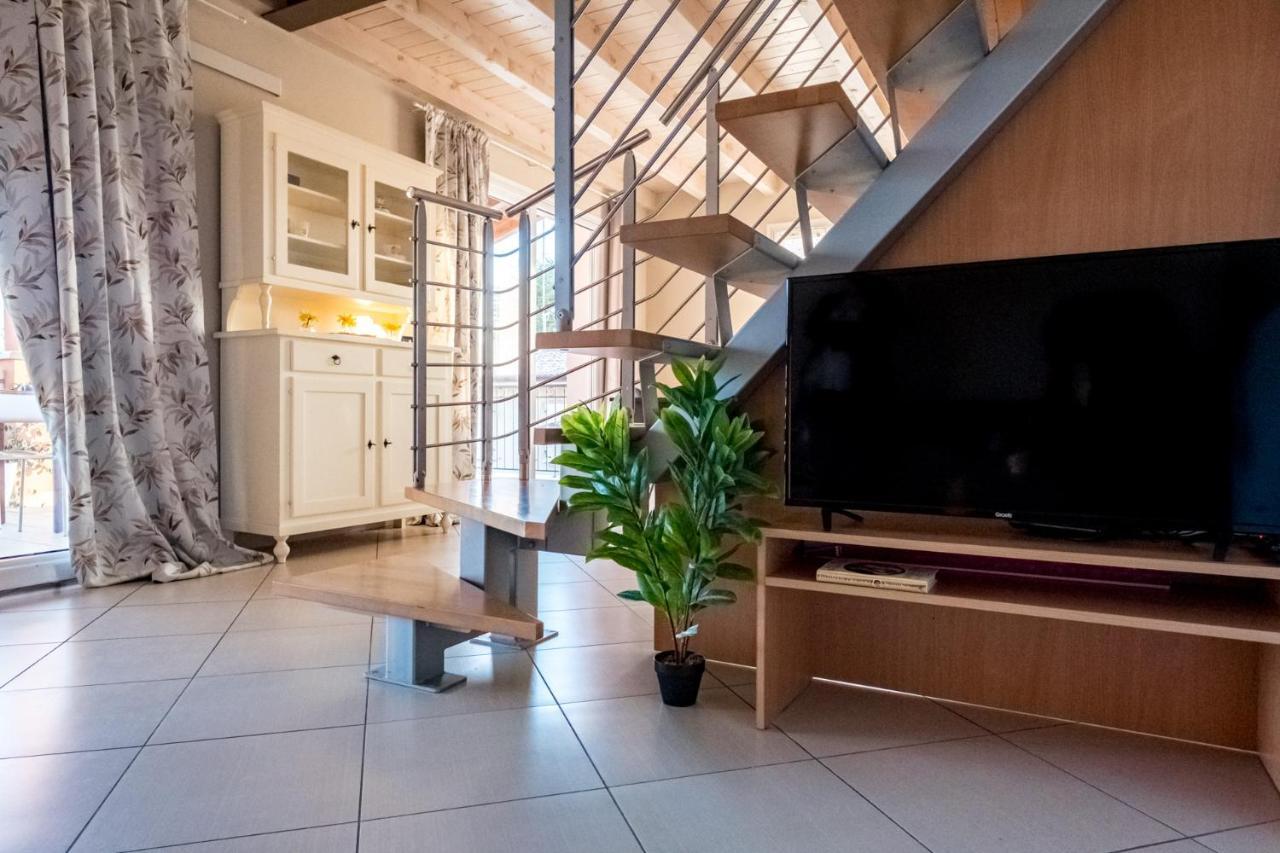 Residenza Oleandro Apartment Десенцано дел Гарда Екстериор снимка