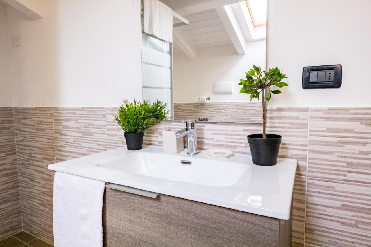 Residenza Oleandro Apartment Десенцано дел Гарда Екстериор снимка